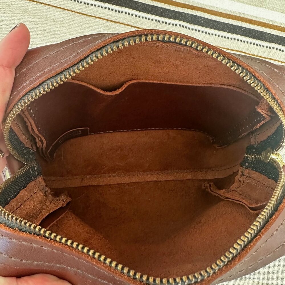 Portland Leather Camera style bag in cognac - Picture 3 of 7